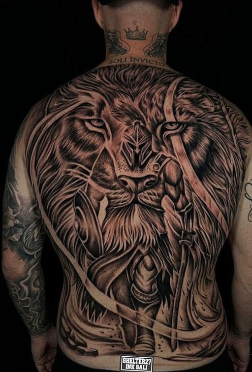 Black & Grey, Realism